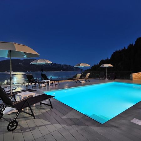 Villa Euphoria Apts Afión 外观 照片
