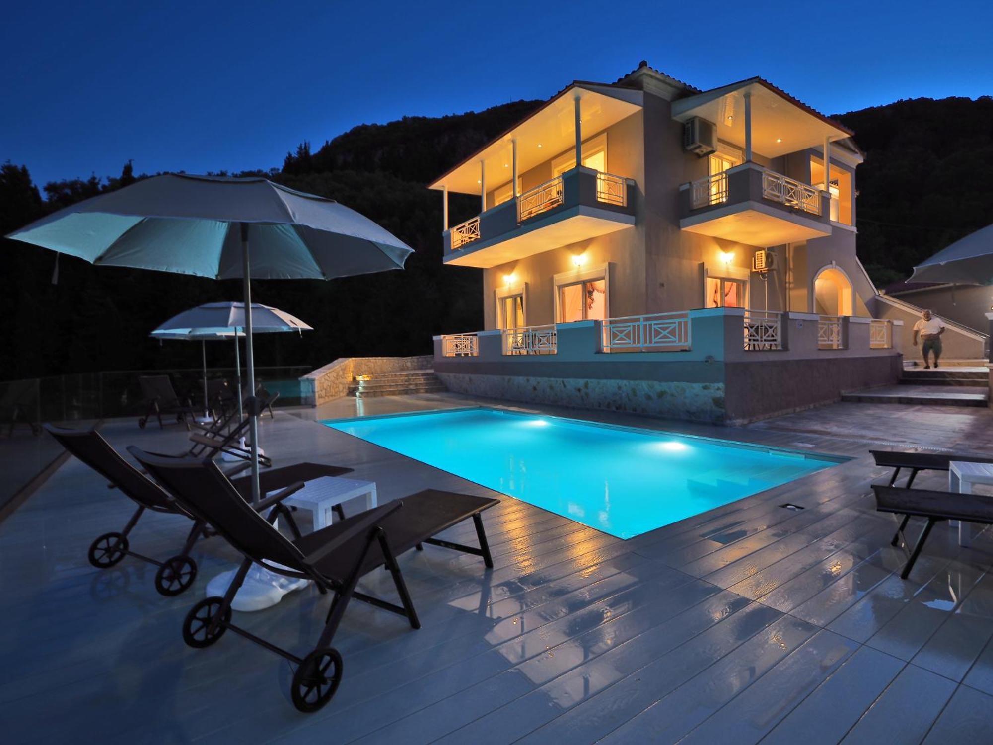 Villa Euphoria Apts Afión 外观 照片