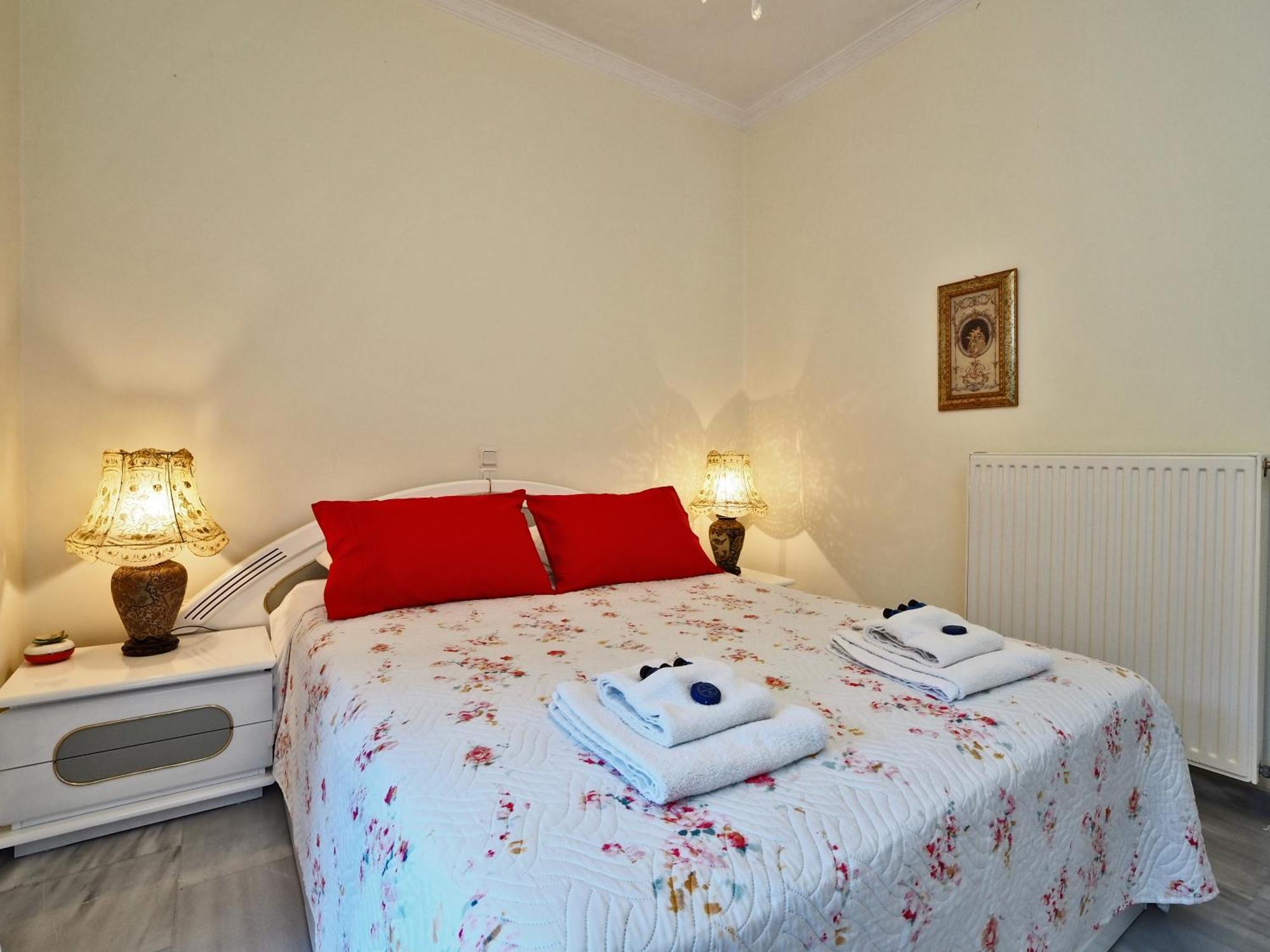 Villa Euphoria Apts Afión 外观 照片